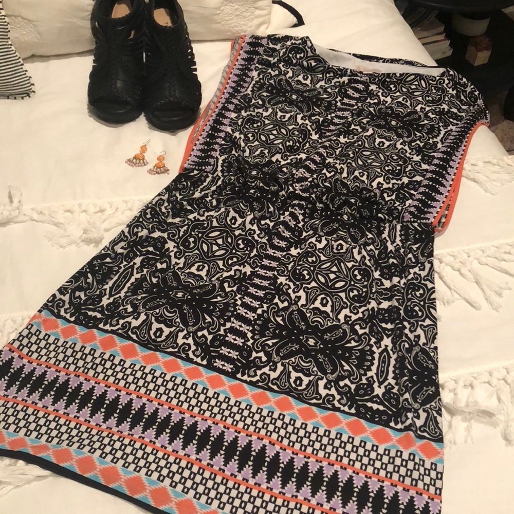 Gorgeous Black and White Print Dress